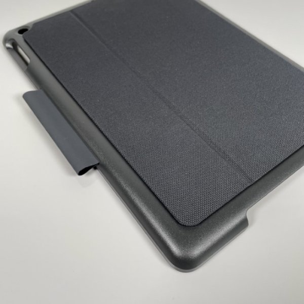 Logitech Slim Combo Case (ohne Tastatur) 5. & 6. Generation